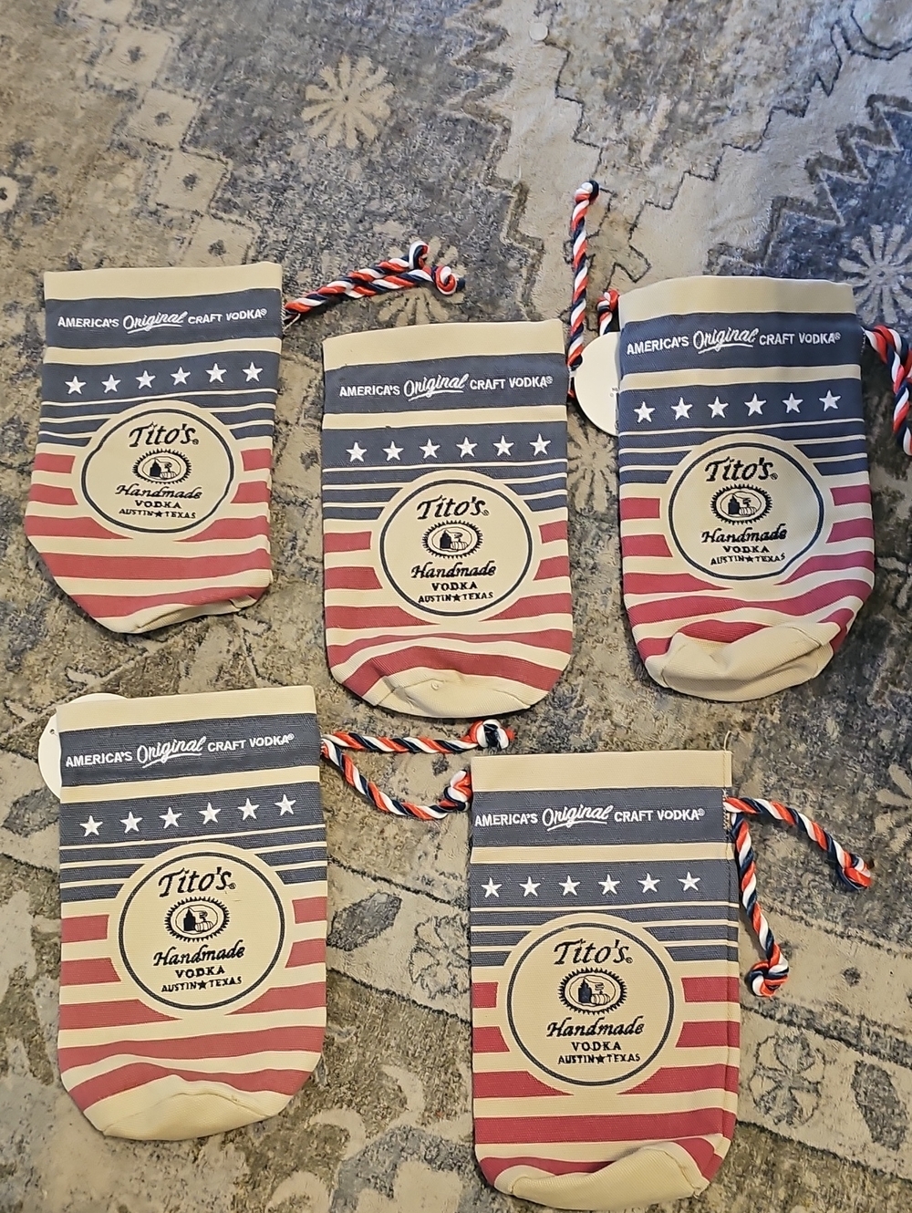 5 Tito Pouches